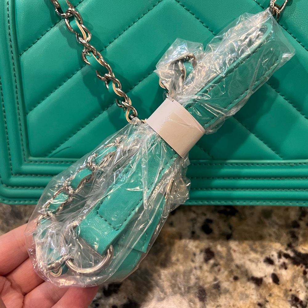 Badgley Mischka Turquoise Quilted Crossbody Bag - Picture 7 of 11